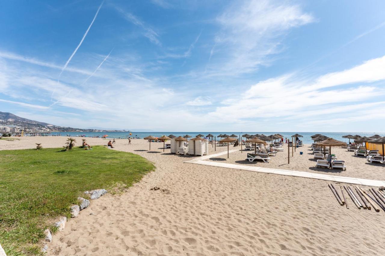 Beach Front Holiday Studio Фуэнхирола Экстерьер фото