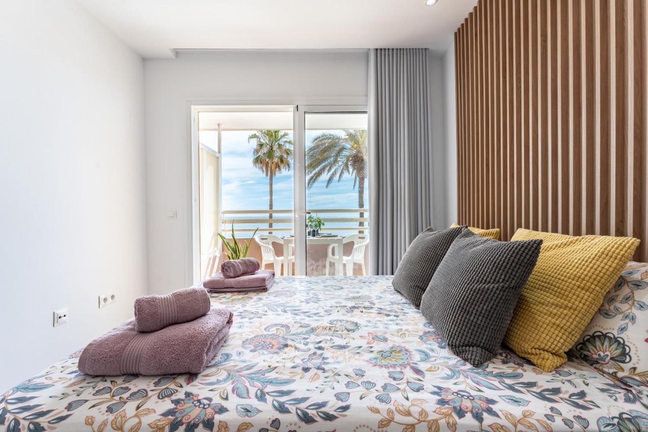 Beach Front Holiday Studio Фуэнхирола Экстерьер фото